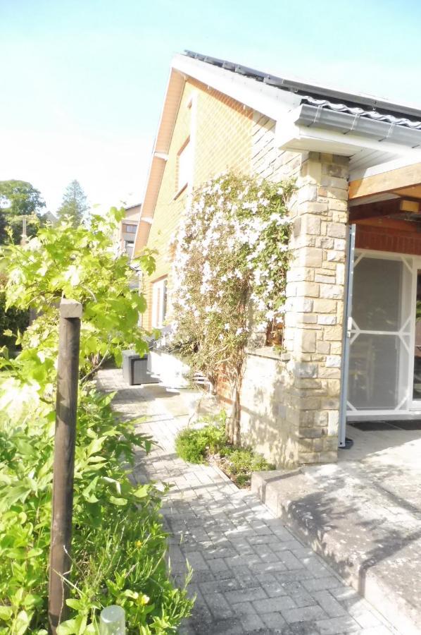 La Lustinoise Bed & Breakfast Exterior foto